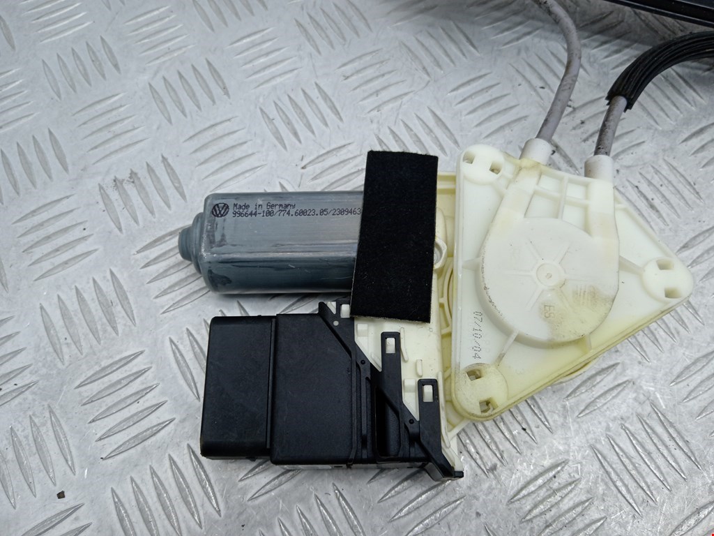 Стеклоподъемник задний правый SEAT Toledo 2004-2009