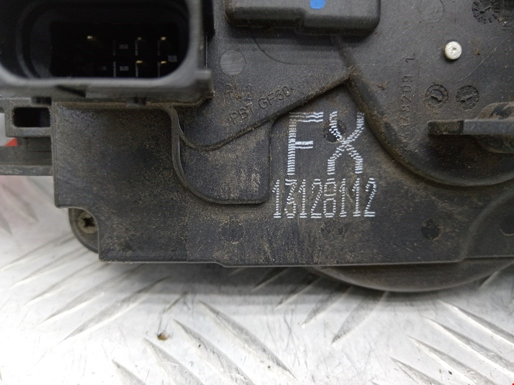 Замок двери передней правой OPEL Astra H/Family 2004-2015