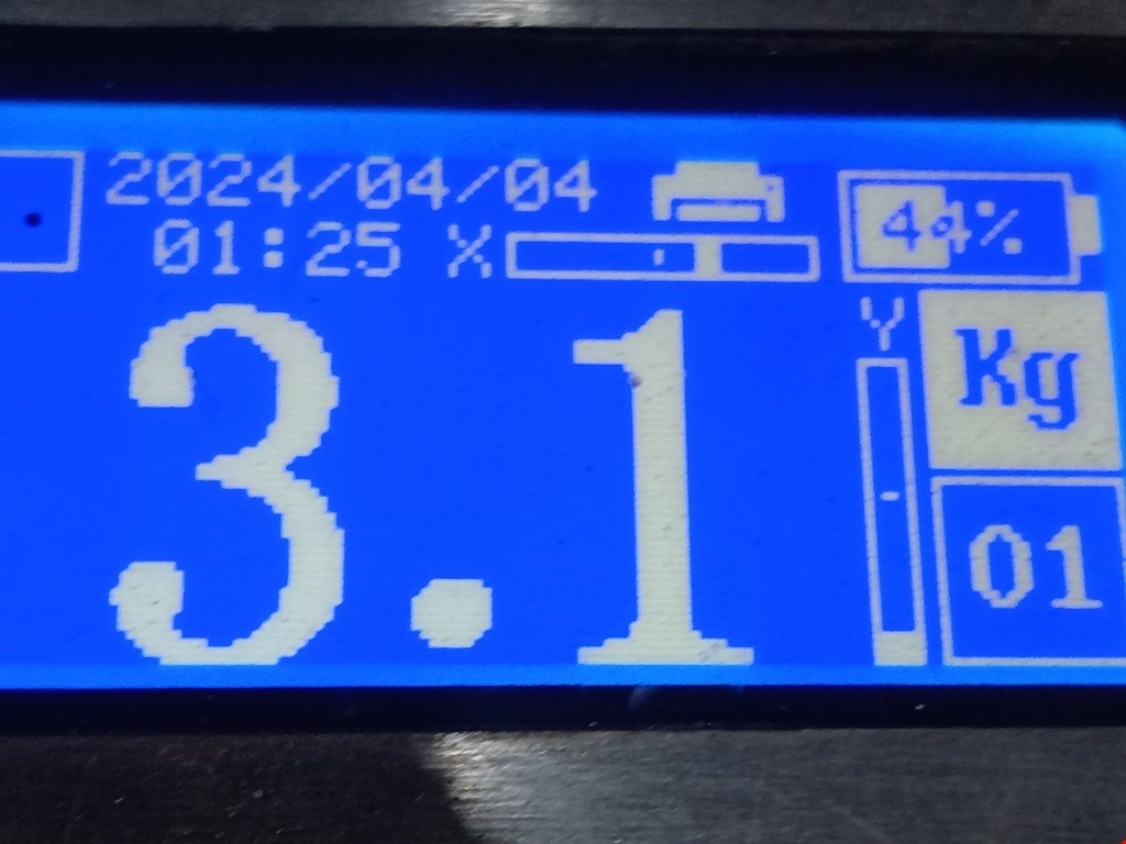 Стекло двери переднее левое AUDI A4 B5 1995-2001