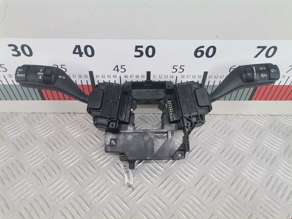 Переключатель поворотов и дворников (стрекоза) Ford Focus 2 (2004-2011)