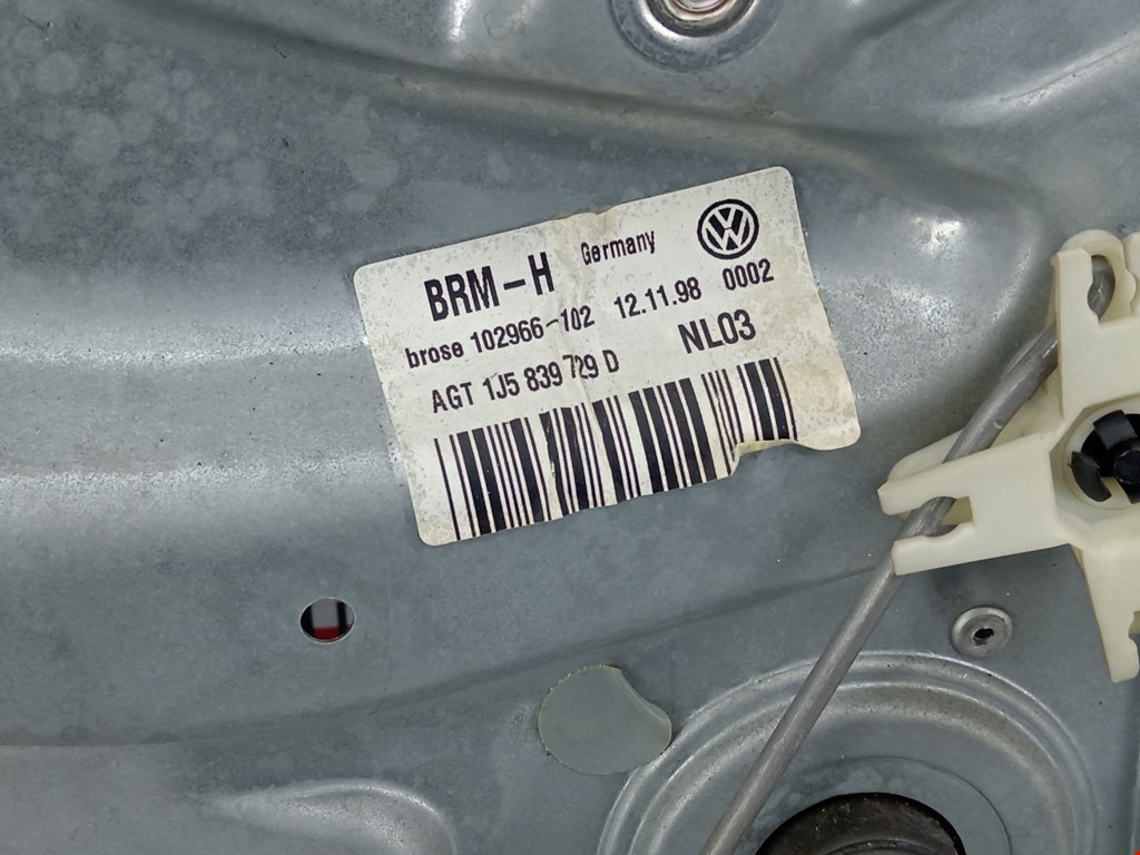 Стеклоподъемник задний левый VOLKSWAGEN Bora 1998-2005