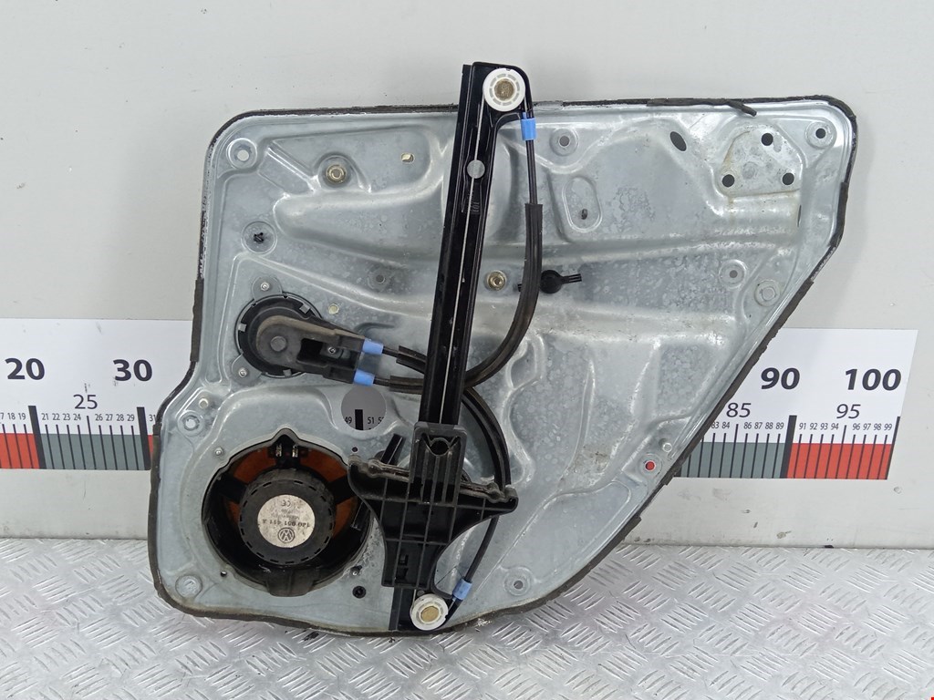 Стеклоподъемник задний левый VOLKSWAGEN Bora 1998-2005