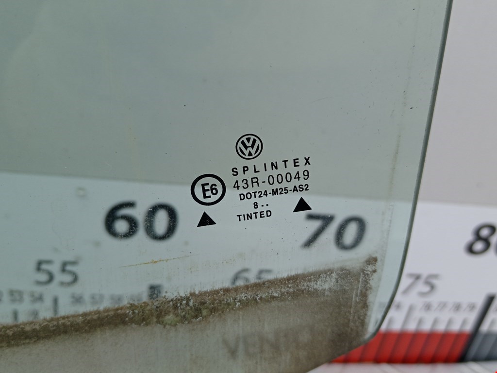 Стекло двери заднее левое VOLKSWAGEN Bora 1998-2005