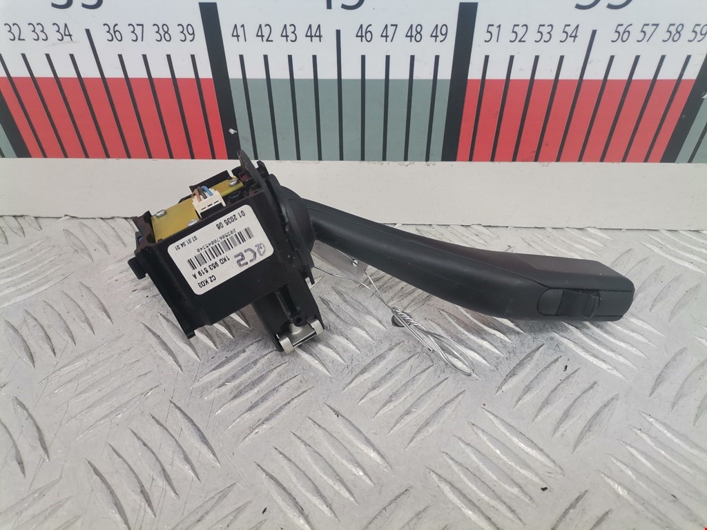 Переключатель стеклоочистителя VOLKSWAGEN Golf V 2003-2009