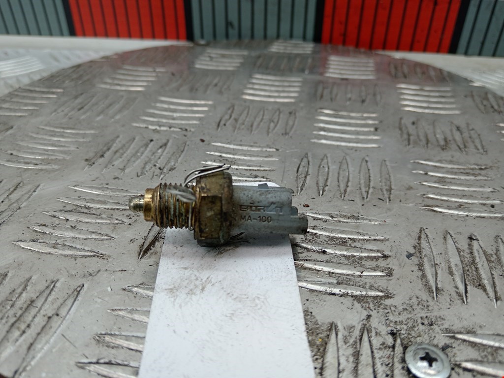 Датчик включения заднего хода CITROEN C5 I 2001-2008