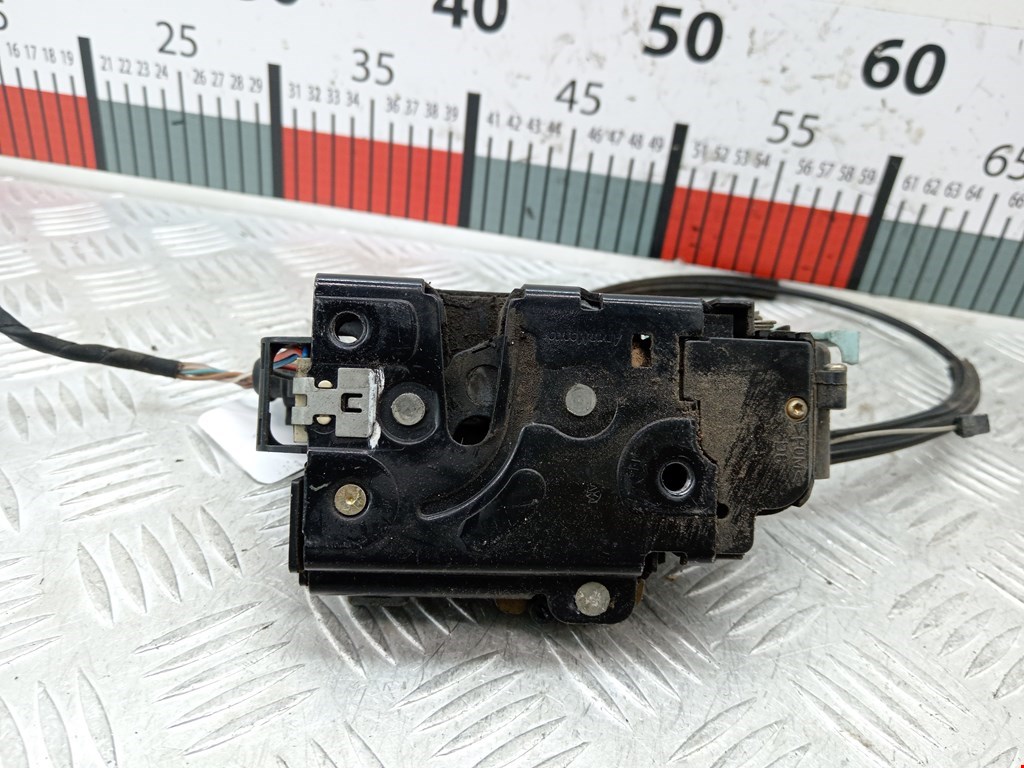 Замок двери передней правой SEAT Toledo 2004-2009