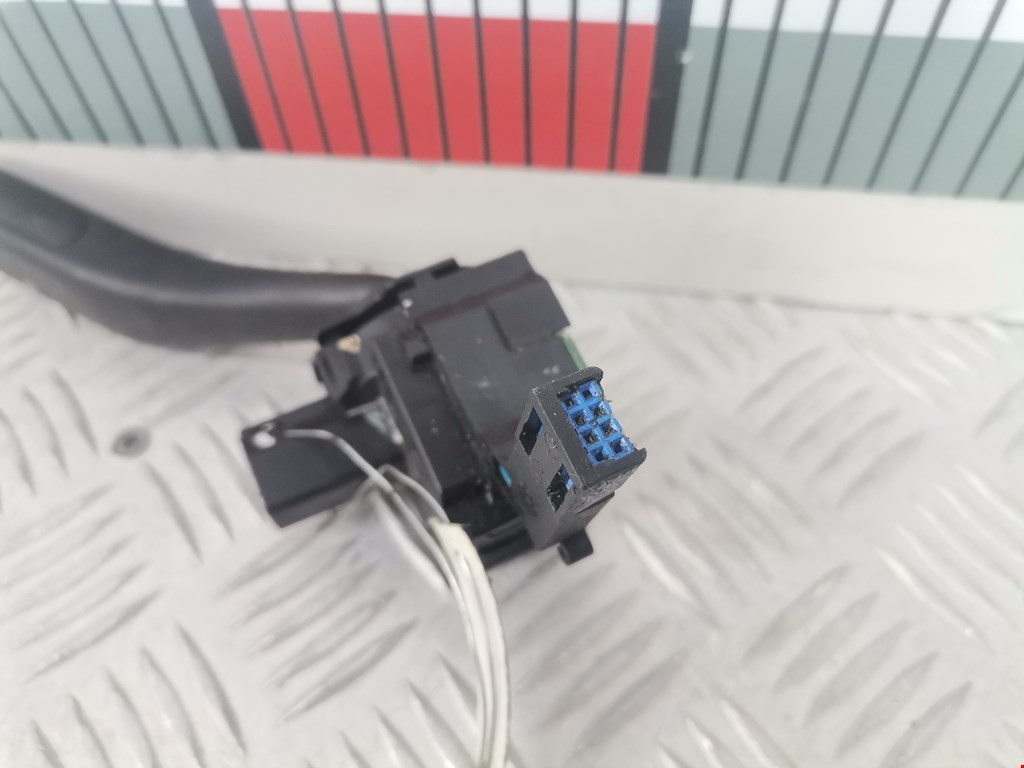 Переключатель стеклоочистителя VOLKSWAGEN Golf V 2003-2009