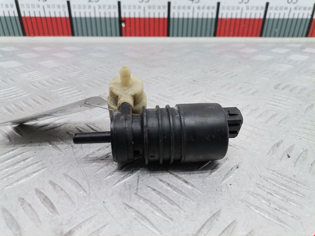 Насос (моторчик) омывателя Opel Signum (2003-2008)