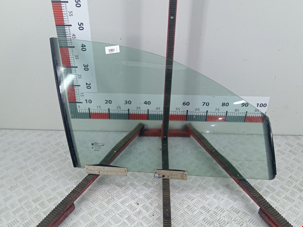 Стекло двери переднее правое OPEL Omega B 1994-2004