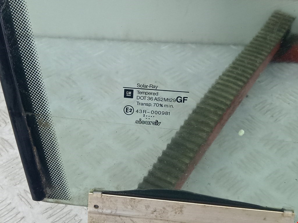 Стекло двери переднее правое OPEL Omega B 1994-2004