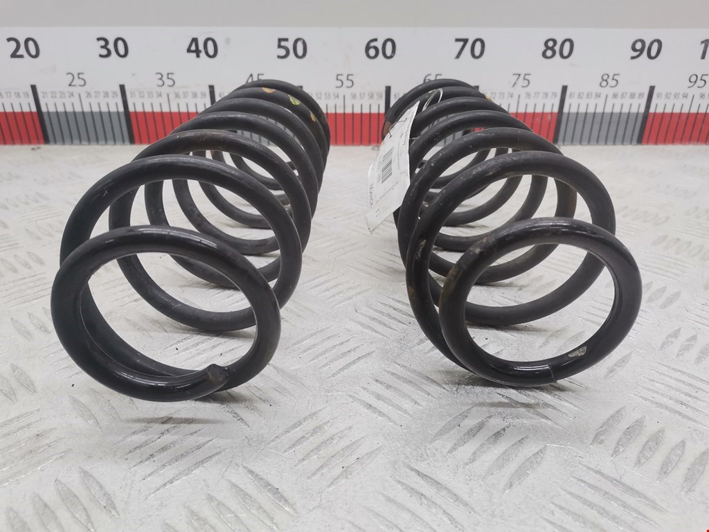 Пружина задняя левая/правая SEAT Cordoba 2002-2009