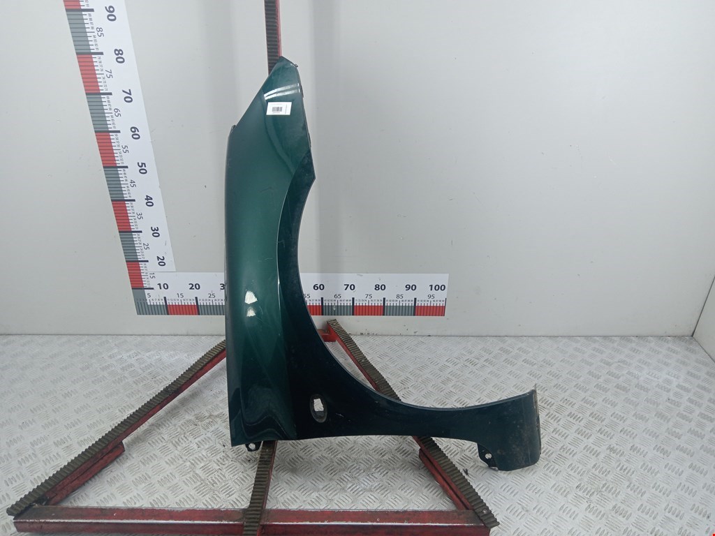 Крыло переднее правое Peugeot 307 (2001-2008)