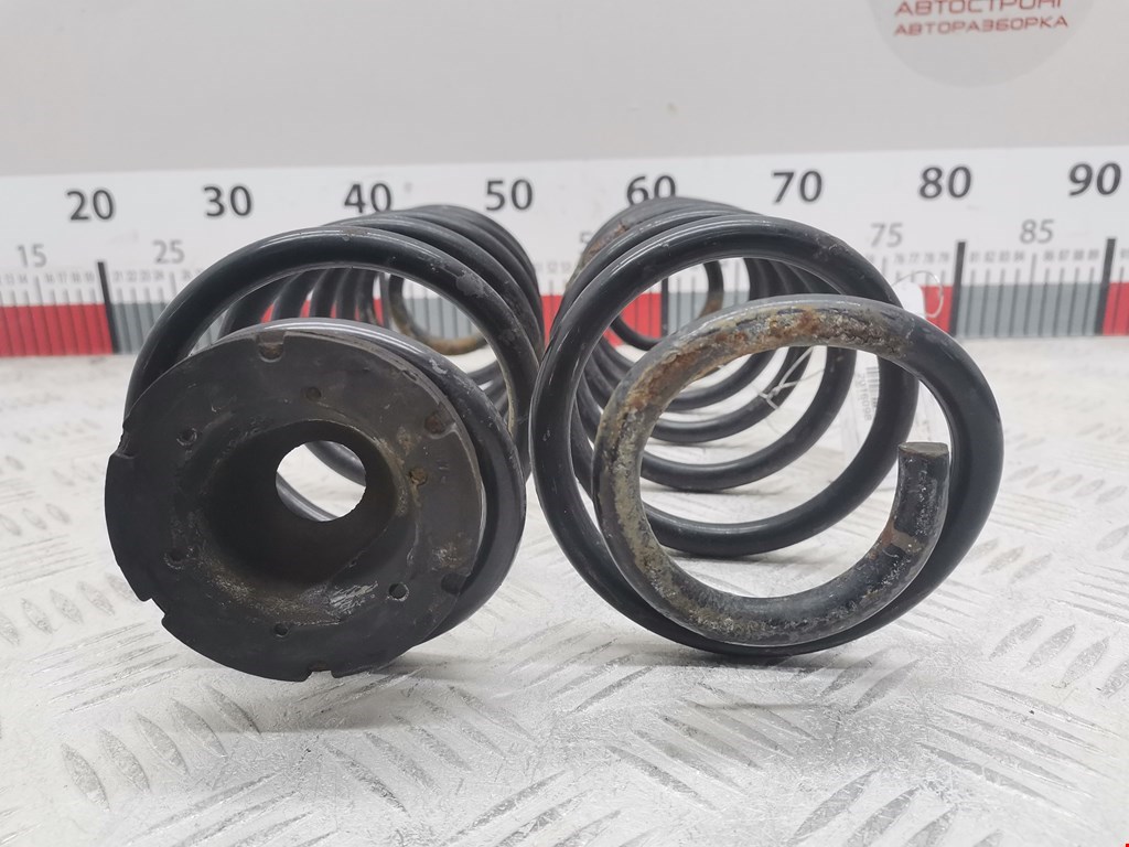 Пружина задняя левая/правая VOLKSWAGEN Golf IV 1997-2003