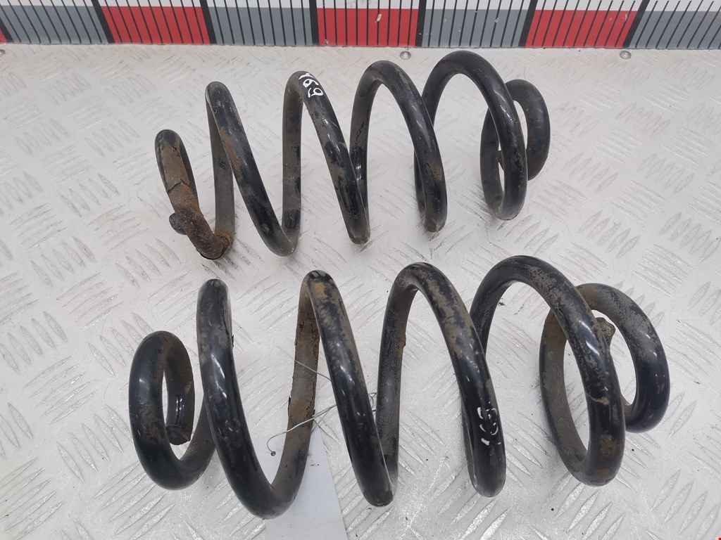 Пружина задняя левая/правая AUDI A4 B6 2001-2005