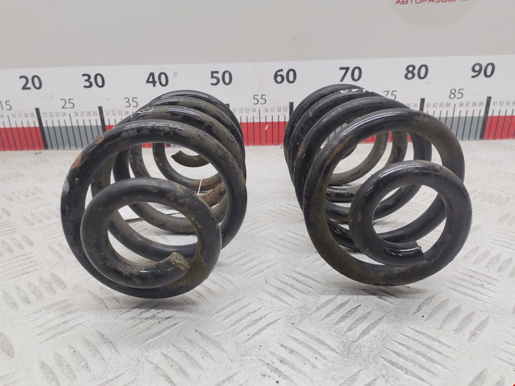 Пружина задняя левая/правая AUDI A4 B6 2001-2005