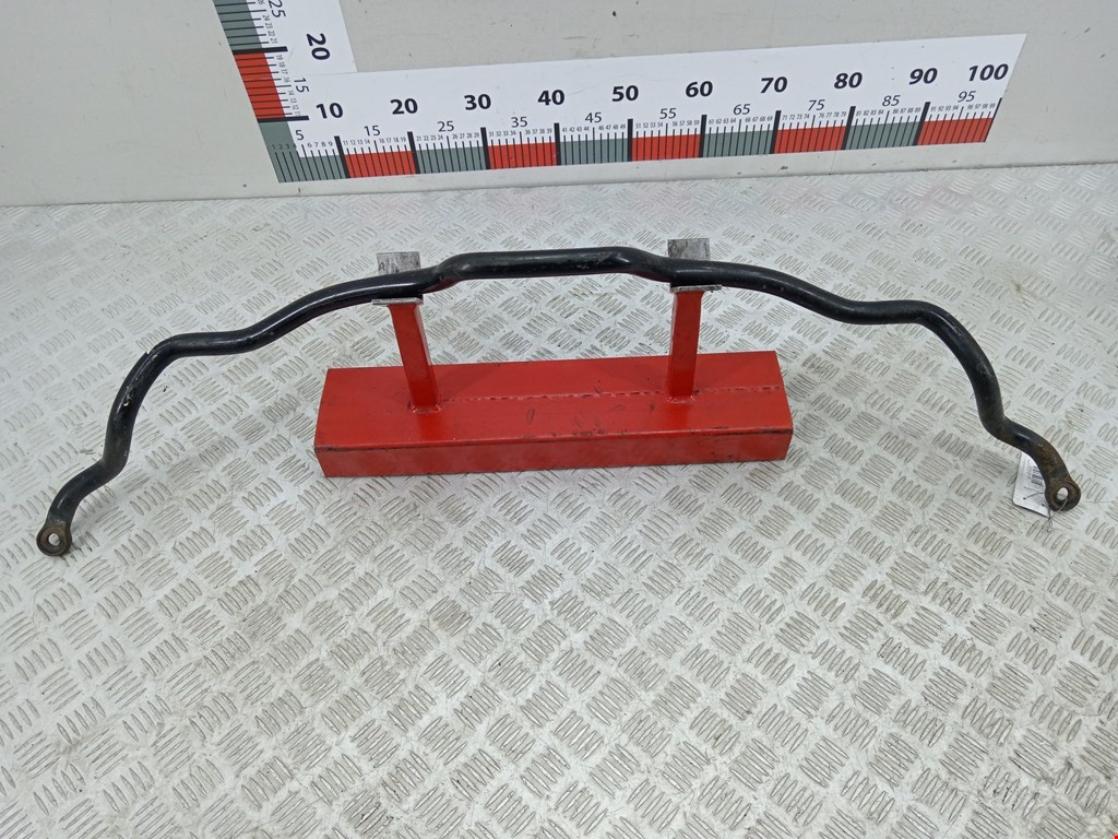 Стабилизатор передний (поперечной устойчивости подвески) MITSUBISHI Carisma 1995-1999