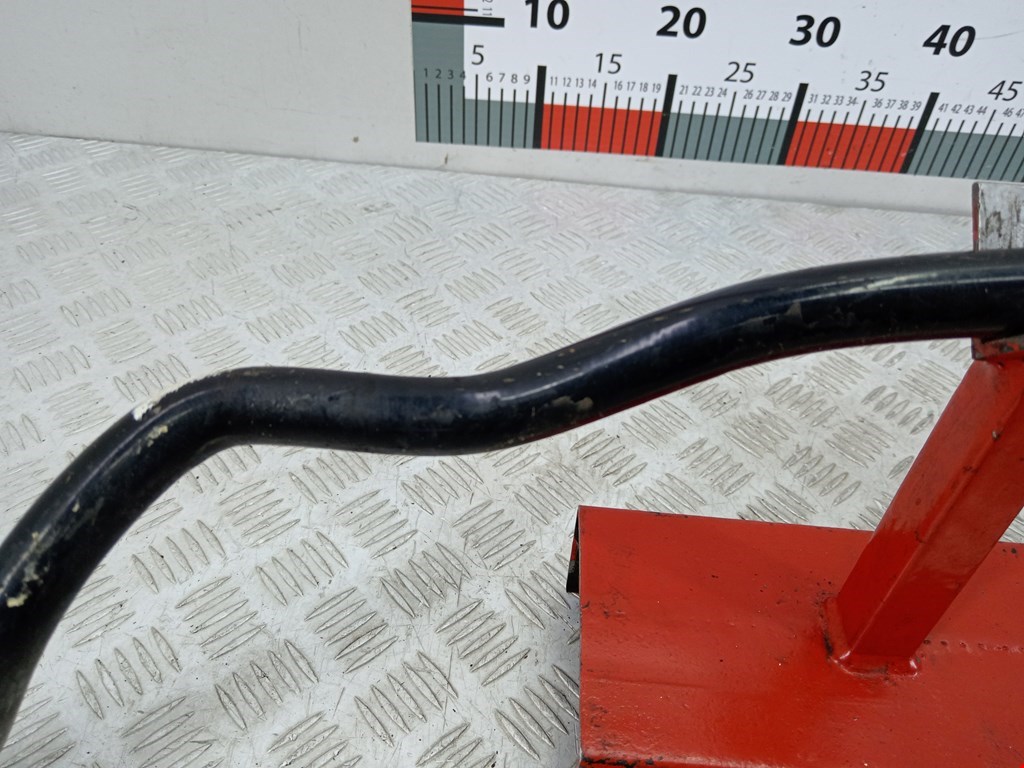 Стабилизатор передний (поперечной устойчивости подвески) MITSUBISHI Carisma 1995-1999