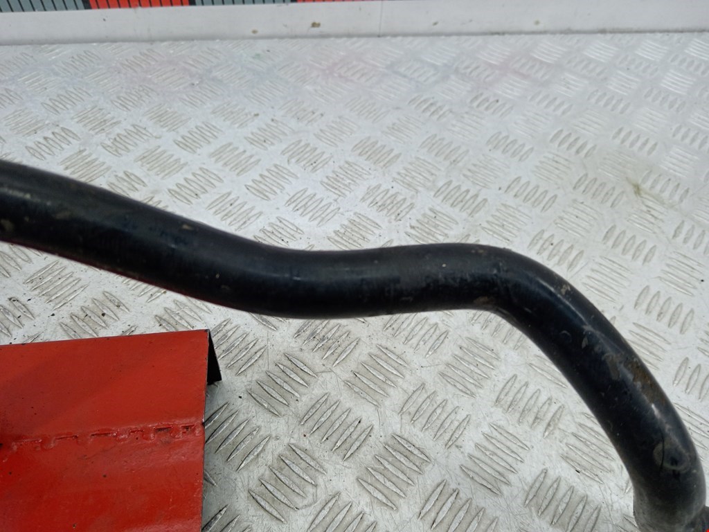 Стабилизатор передний (поперечной устойчивости подвески) MITSUBISHI Carisma 1995-1999