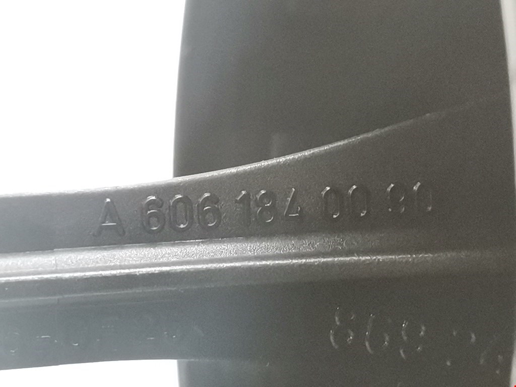 Крышка масляного фильтра MERCEDES-BENZ Sprinter 901-905/Classic 909 1995-2006