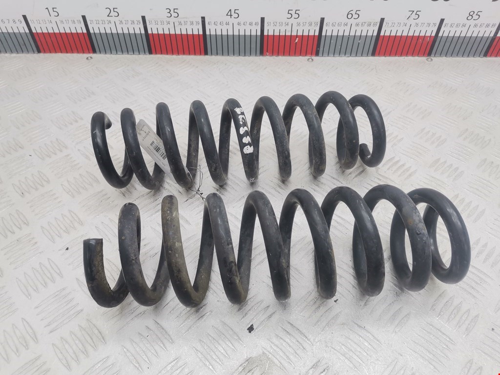 Пружина задняя левая/правая BMW 3er E90/E91 2005-2012