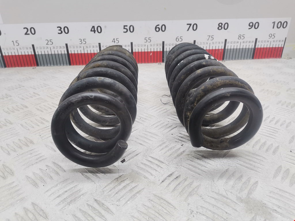 Пружина задняя левая/правая BMW 3er E90/E91 2005-2012