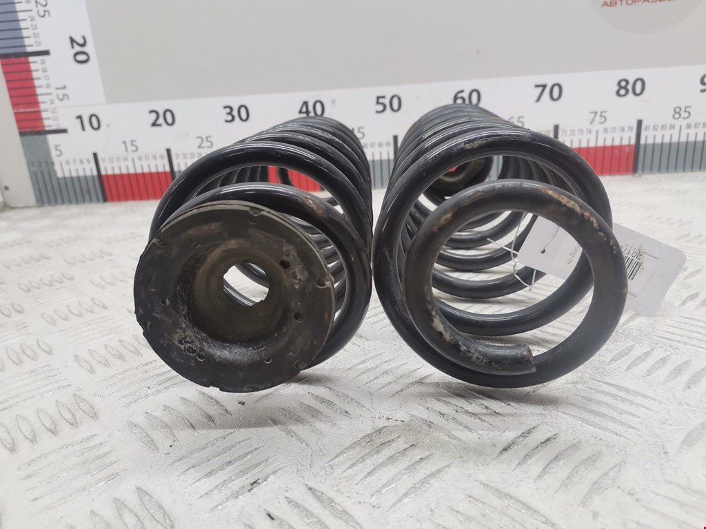 Пружина задняя левая/правая VOLKSWAGEN Golf IV 1997-2003