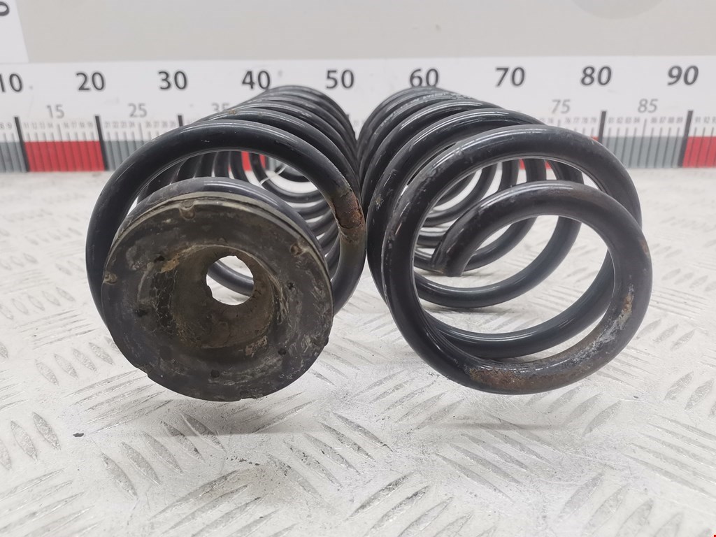 Пружина задняя левая/правая VOLKSWAGEN Golf IV 1997-2003