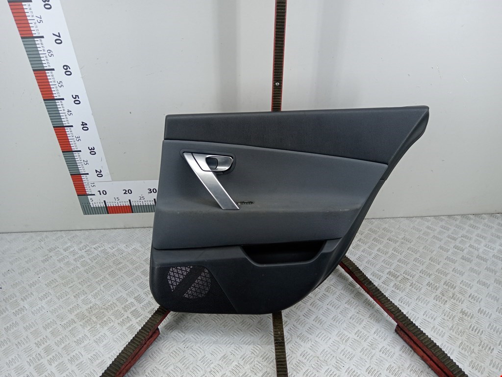 Обшивка двери задняя правая NISSAN Primera P12 2002-2008