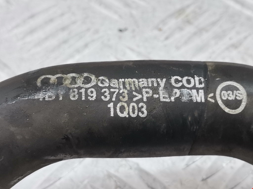 Патрубок AUDI A6 C5 1997-2004