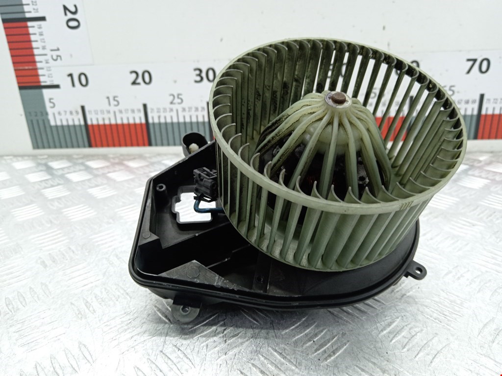 Моторчик (мотор) отопителя салона AUDI A4 B5 1995-2001