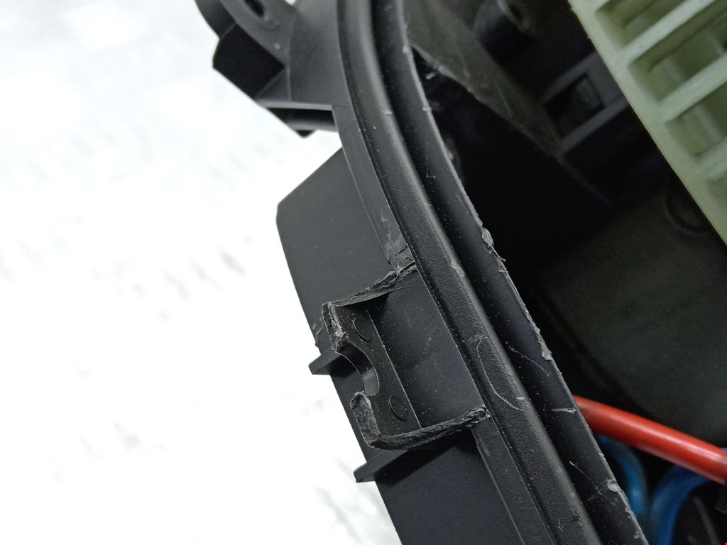 Моторчик (мотор) отопителя салона VOLKSWAGEN Passat B5 1997-2005