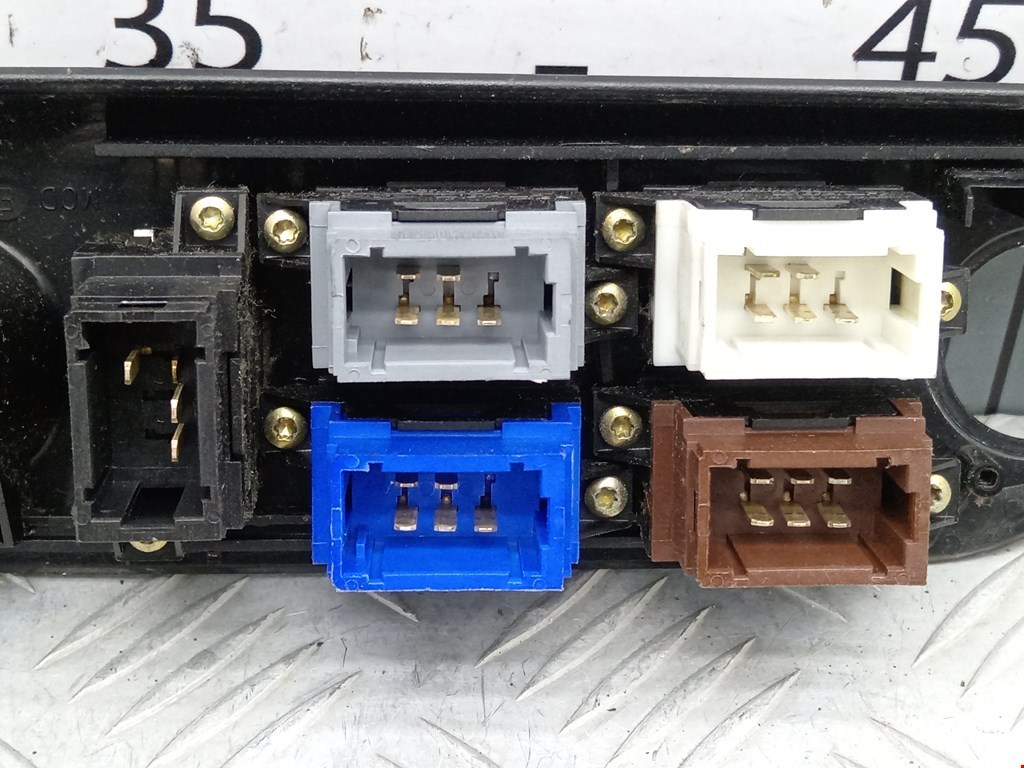 Блок управления стеклоподъемниками RENAULT Laguna 1993-2000