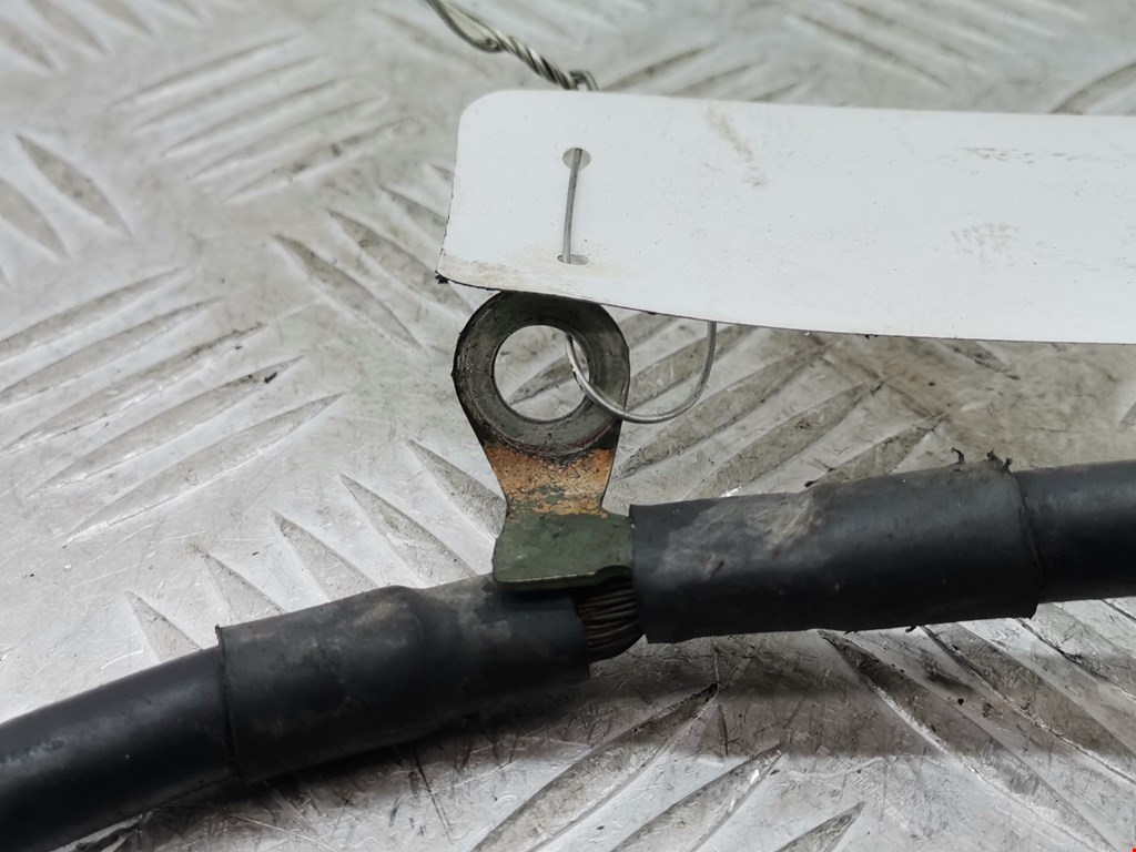 Клемма аккумулятора (минус) - VOLKSWAGEN Bora 1998-2005