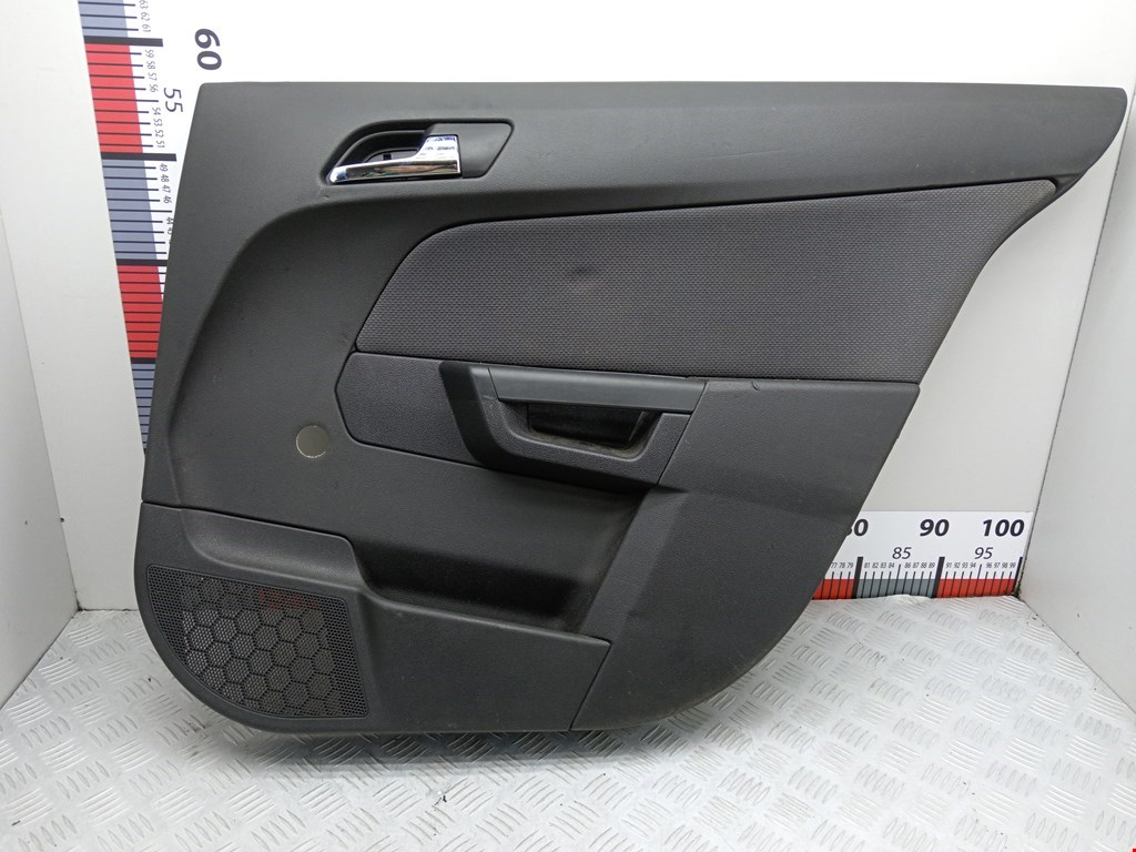Обшивка двери задняя правая OPEL Astra H/Family 2004-2015