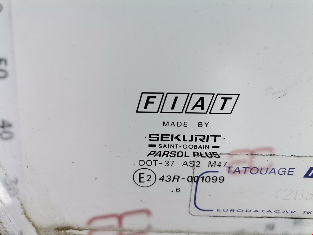 Стекло двери переднее правое FIAT Brava 1995-2001