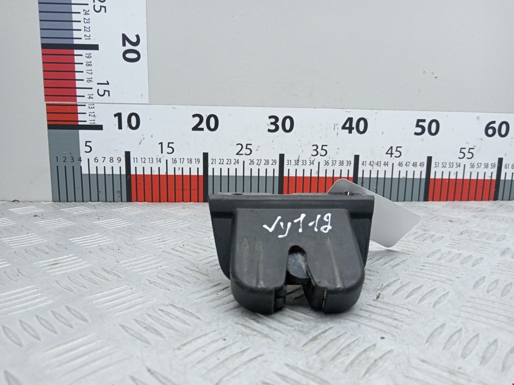 Замок багажника (крышки двери) AUDI A6 C5 1997-2004