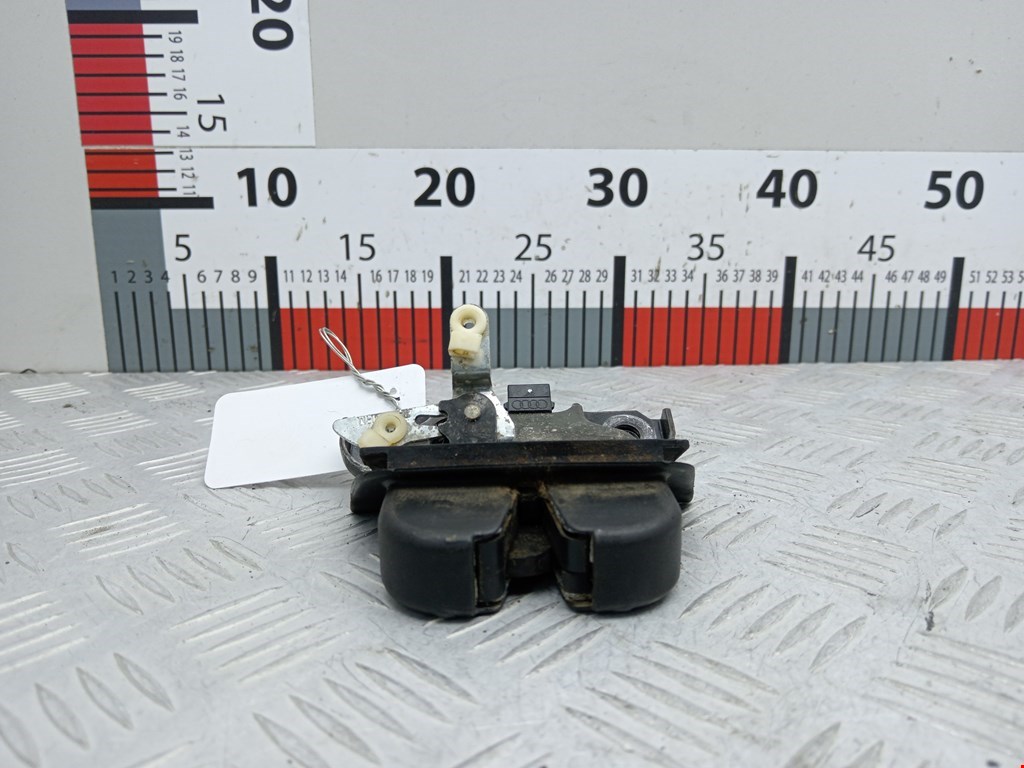 Замок багажника (крышки двери) AUDI A6 C5 1997-2004