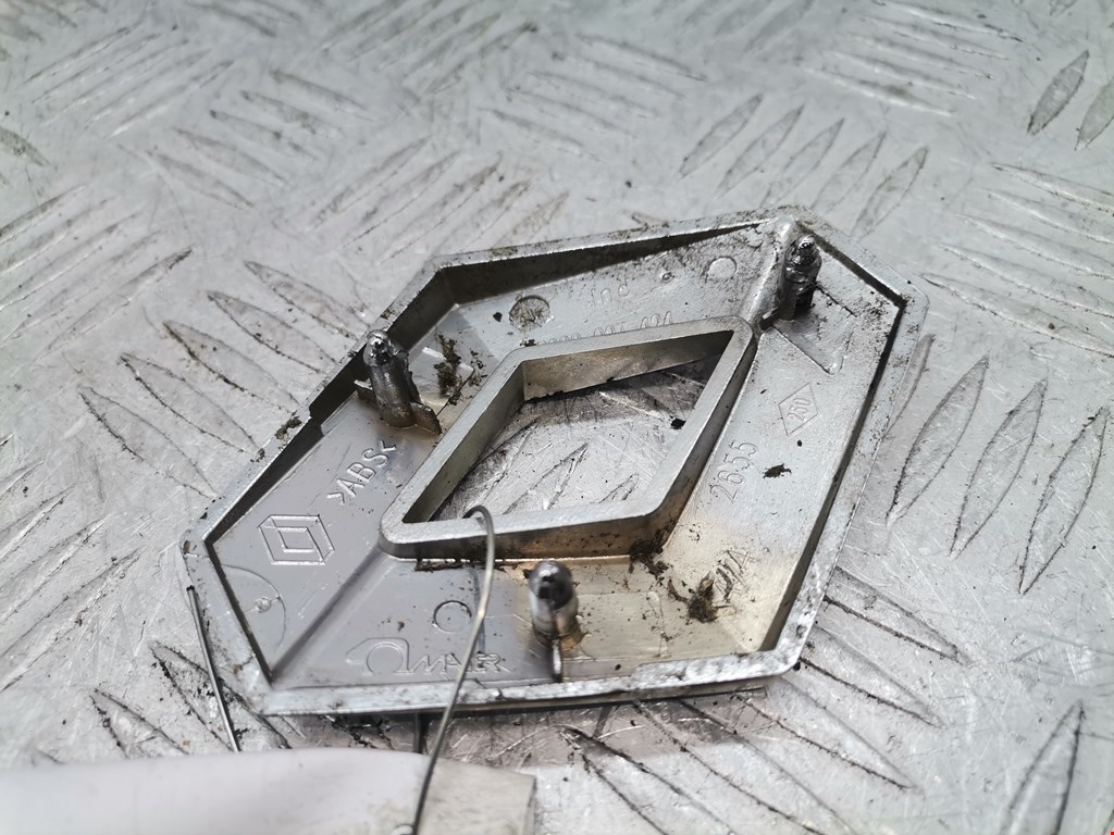 Эмблема (значок) RENAULT Laguna 2001-2007