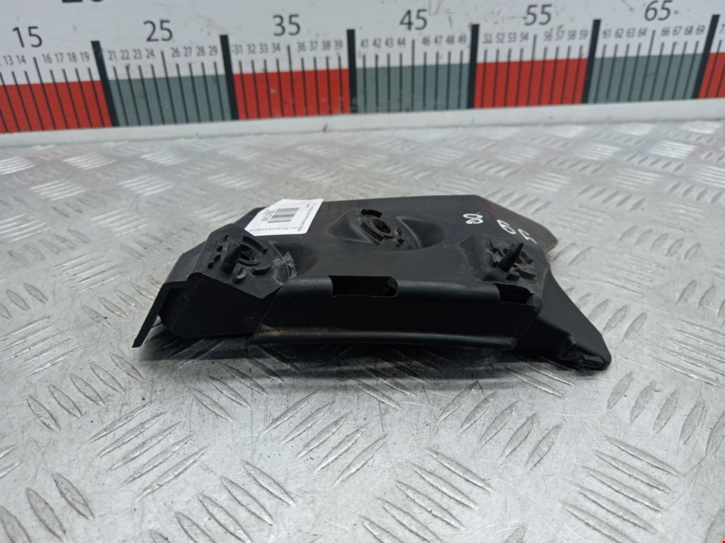 Кронштейн переднего бампера правый SEAT Toledo 2004-2009