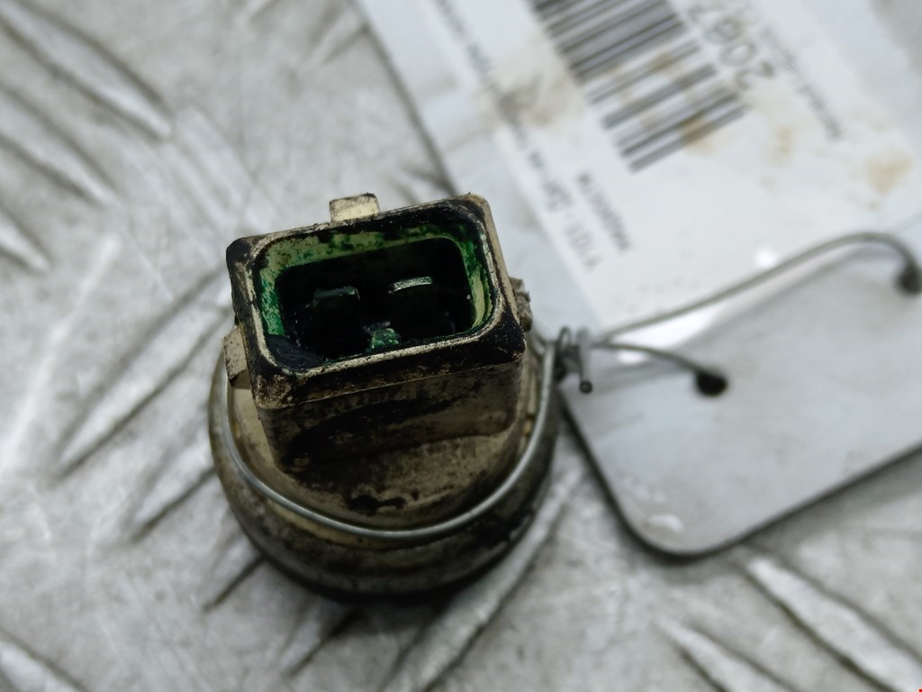 Датчик температуры (охлаждающей жидкости) RENAULT Laguna 1993-2000