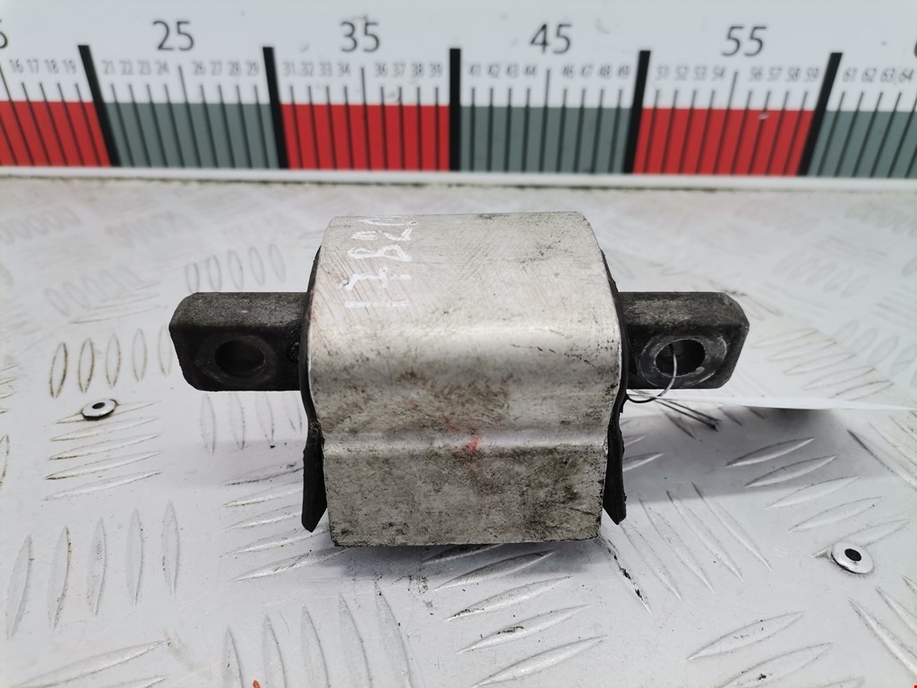 Подушка (опора) крепления КПП Mercedes C-Class (W203) (2000-2008)