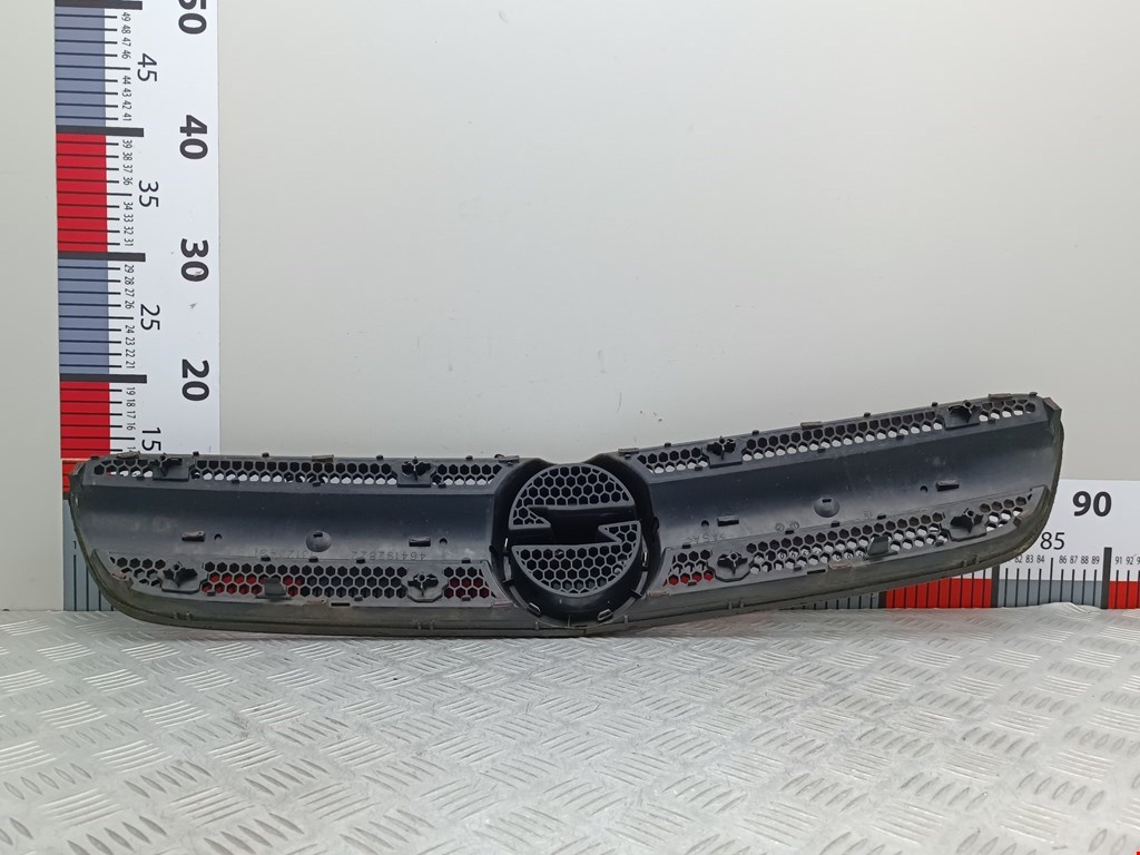 Решетка радиатора OPEL Signum 2003-2008