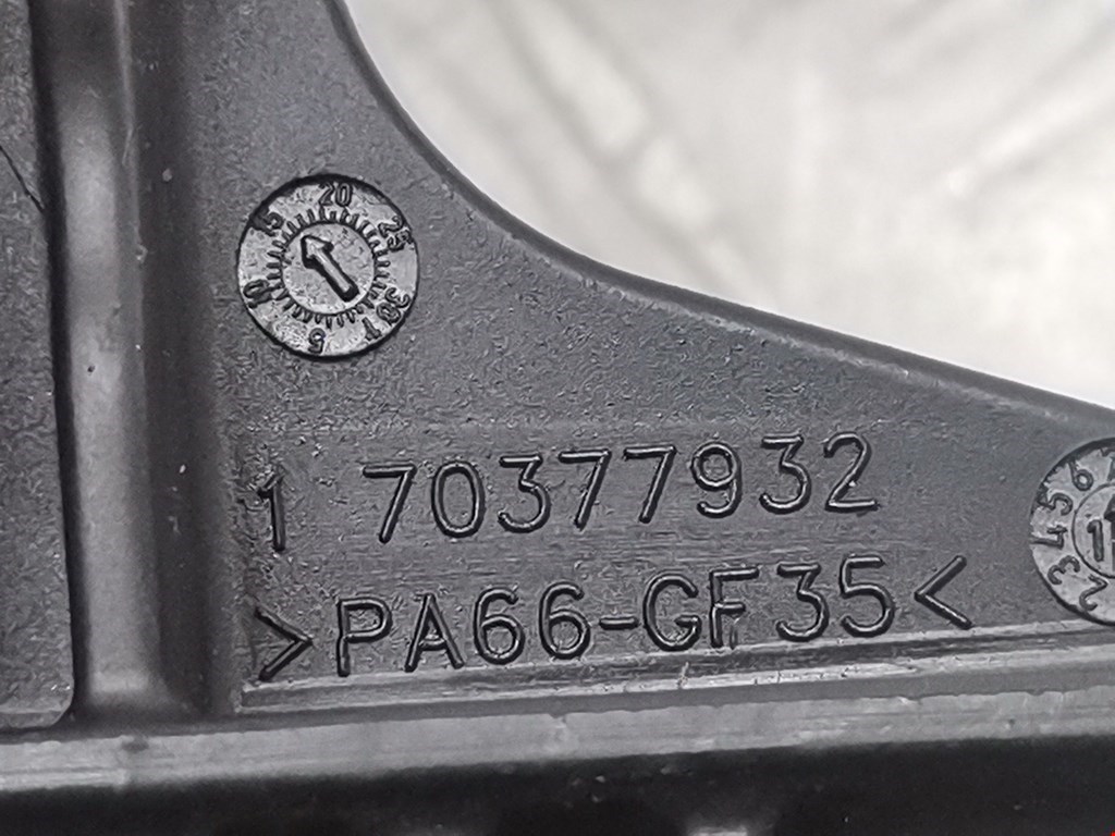 Корпус масляного фильтра BMW 3er F30/F31/F80 2011-2019