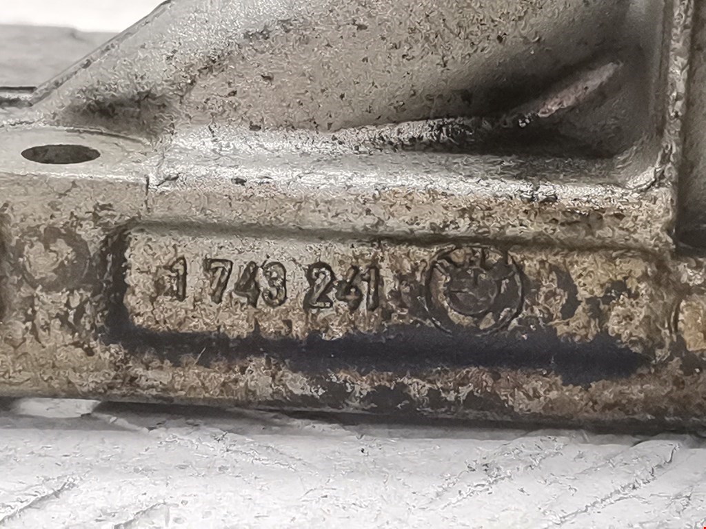 Корпус масляного фильтра BMW 3er E36 1991-2000