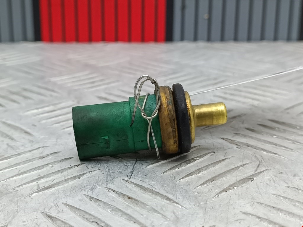 Датчик температуры (охлаждающей жидкости) VOLKSWAGEN Passat B5 1997-2005