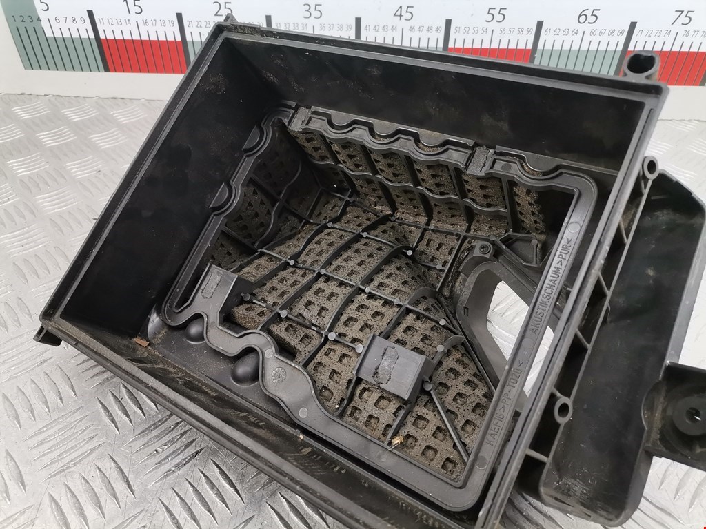 Корпус воздушного фильтра AUDI A4 B6 2001-2005