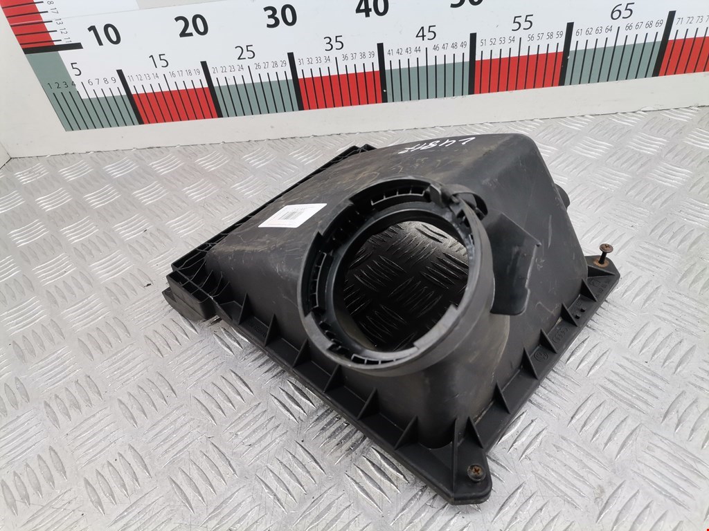 Крышка воздушного фильтра Audi A4 B6 (2000-2006)