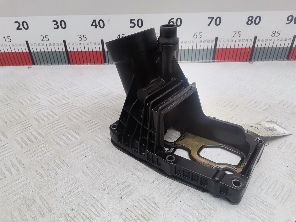 Корпус масляного фильтра BMW 3er F30/F31/F80 2011-2019