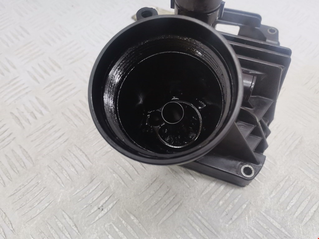 Корпус масляного фильтра BMW 3er F30/F31/F80 2011-2019