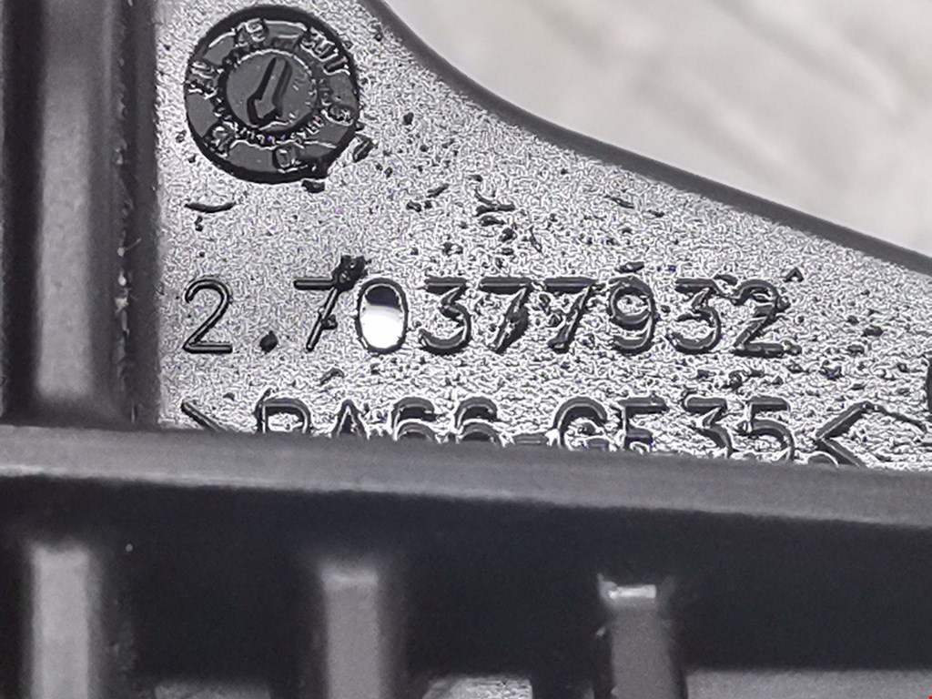 Корпус масляного фильтра BMW 3er F30/F31/F80 2011-2019